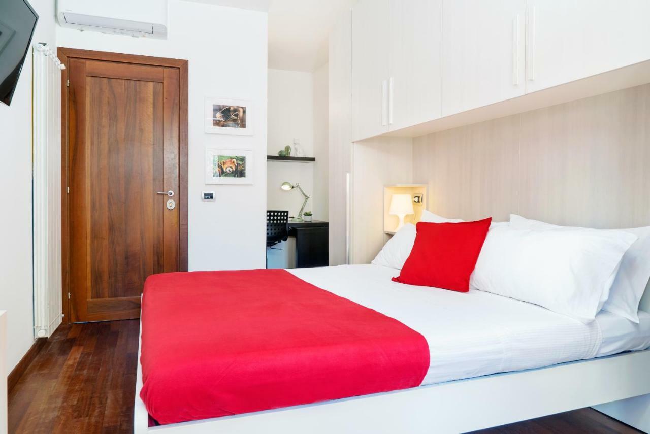 Four Bedroom Villa Near Metro Μιλάνο Εξωτερικό φωτογραφία