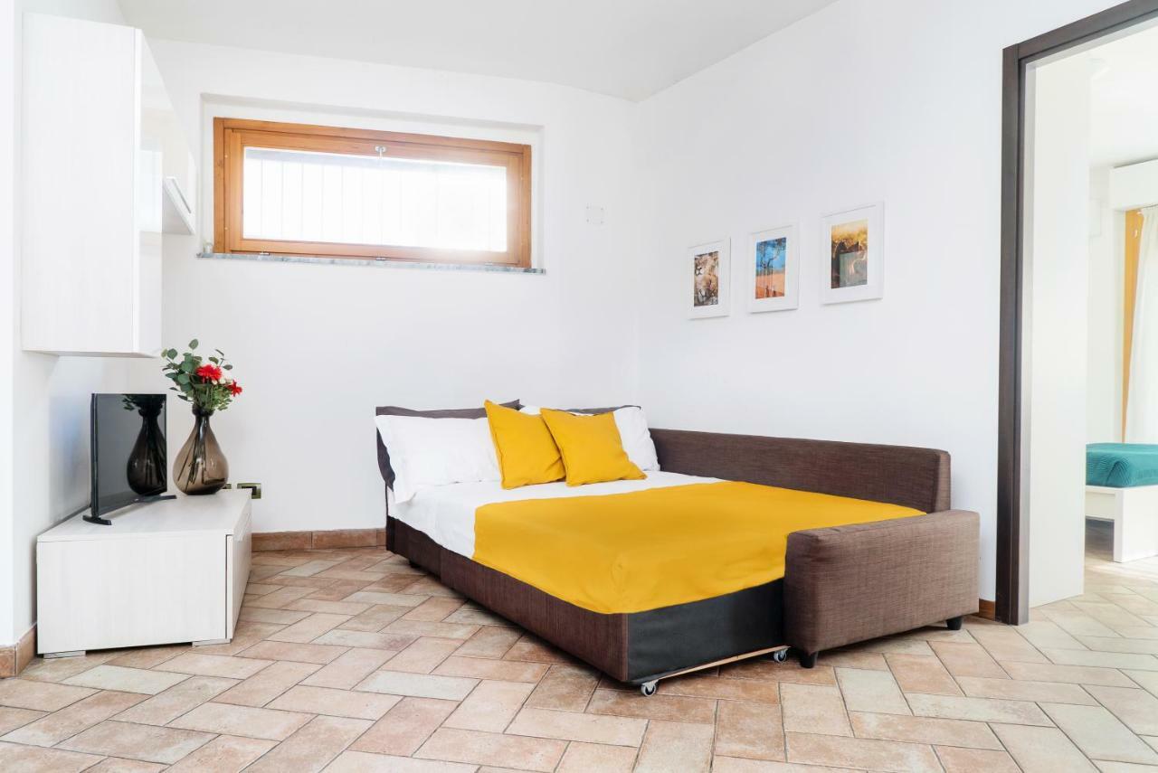 Four Bedroom Villa Near Metro Μιλάνο Εξωτερικό φωτογραφία