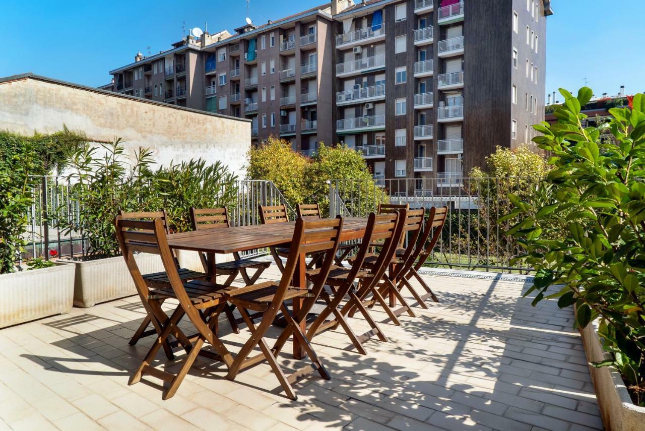 Four Bedroom Villa Near Metro Μιλάνο Εξωτερικό φωτογραφία